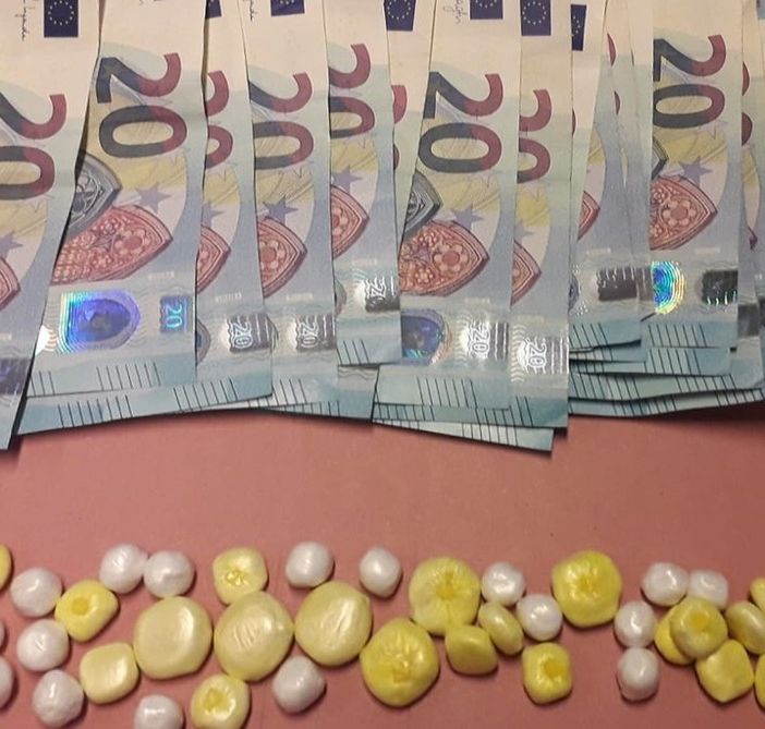 droga e contanti ritrovati dalla Polizia