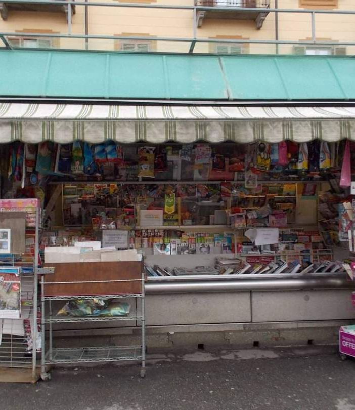 Dopo 16 anni chiude l'edicola di piazza Borromini, Madonna del Pilone resta senza rivendita di giornali