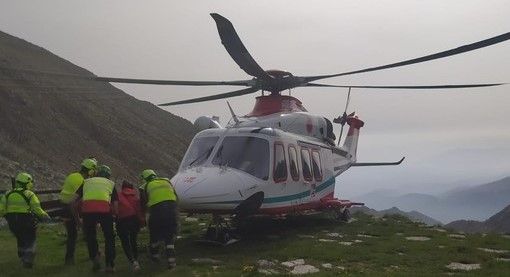 Moto si scontra con un'auto a Valperga, grave un uomo che viaggiava con il figlio quindicenne