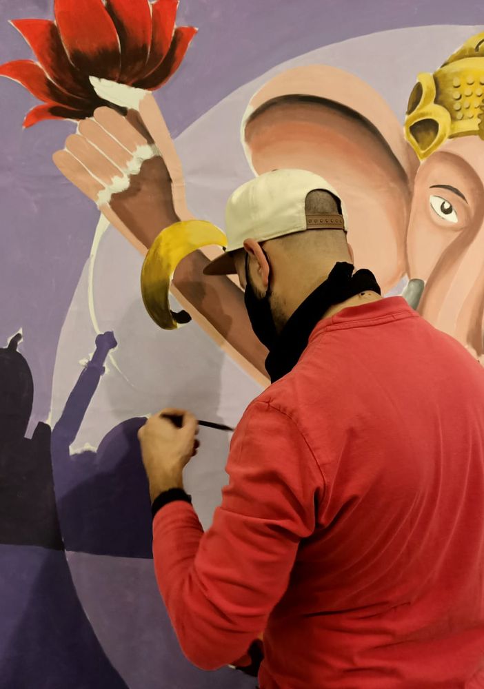 ENCS 18, artista di strada torinese, disegna Ganesha al Mao - Museo d'Arte Orientale