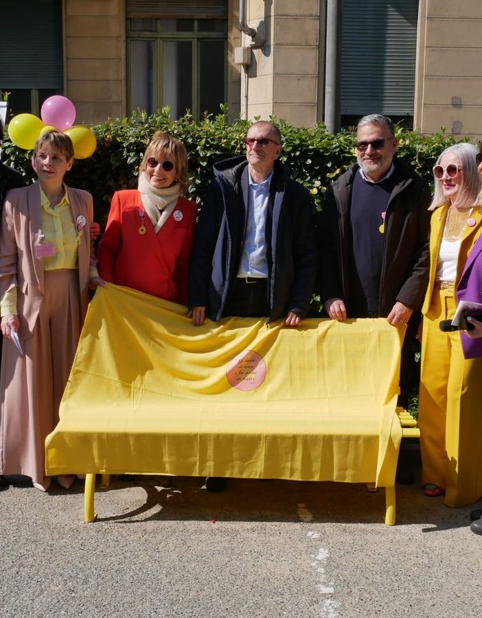 &quot;Sediamoci sul giallo&quot;: inaugurata una “ENDOPANK” nel cortile delle Molinette