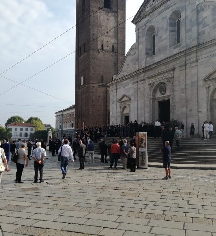 Funerali di Marchionne, centro di Torino bloccato e transenne ma pochi curiosi (FOTO)
