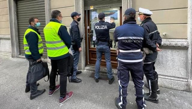 Ristorante sanzionato per 4.600 euro. Tra gli avventori un sedicente investigatore privato: denunciato