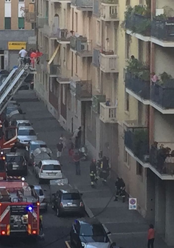 Incendio in una cantina: attimi di paura in via Lanusei