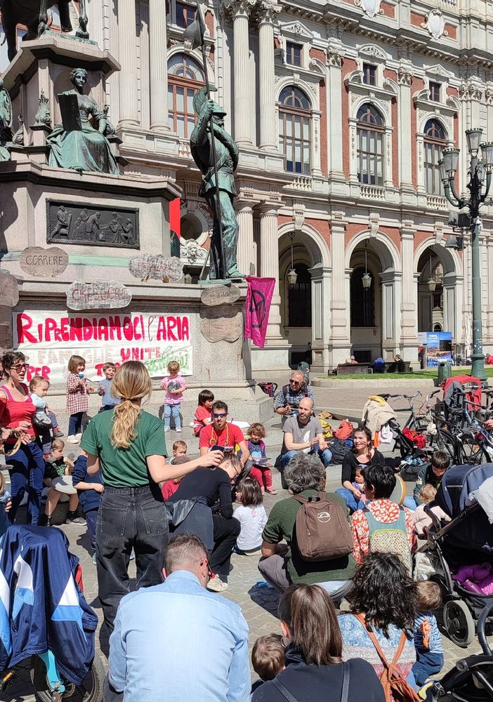 manifestazione nel centro di Torino