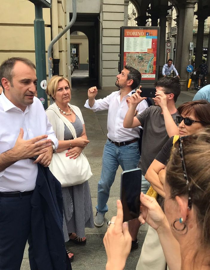 faccia a faccia lo russo-manifestanti