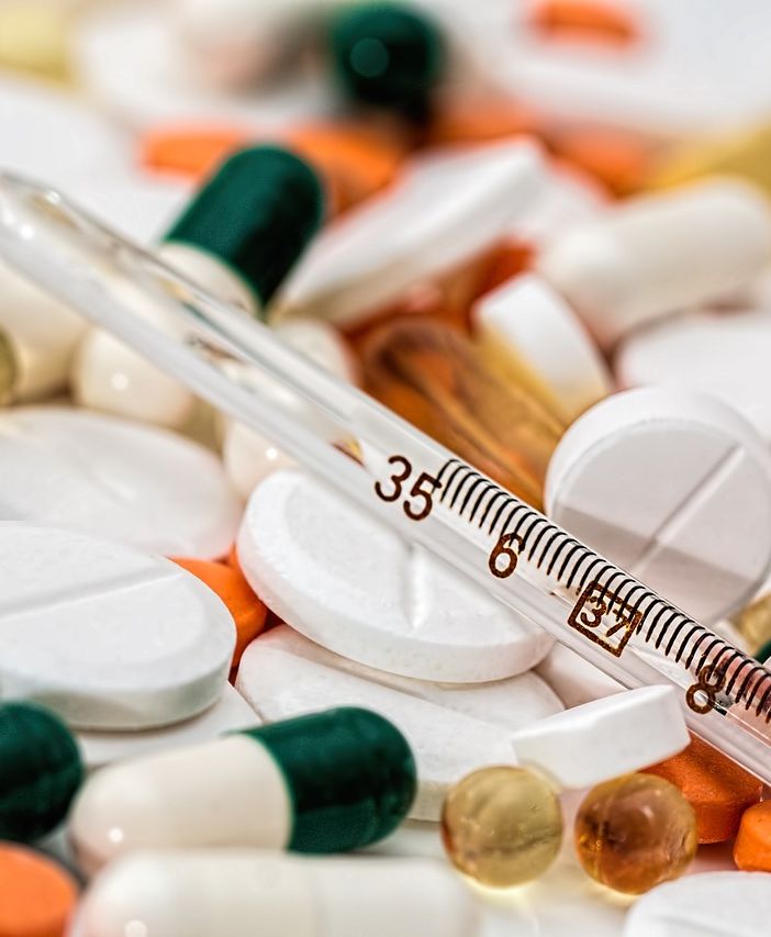 medicinali e termometro