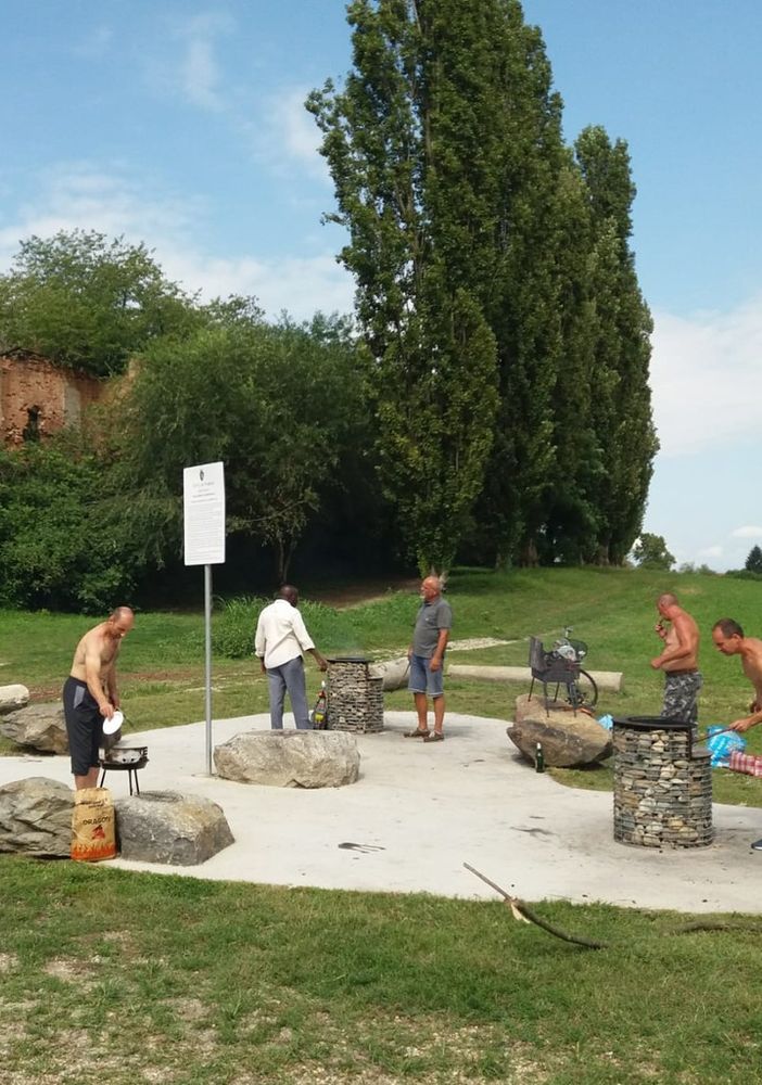 Pranzo di Ferragosto nei parchi torinesi: vincono le griglie sperimentali del Comune [FOTO]