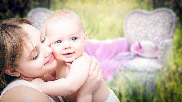Fertilità femminile: si sta davvero allungando?
