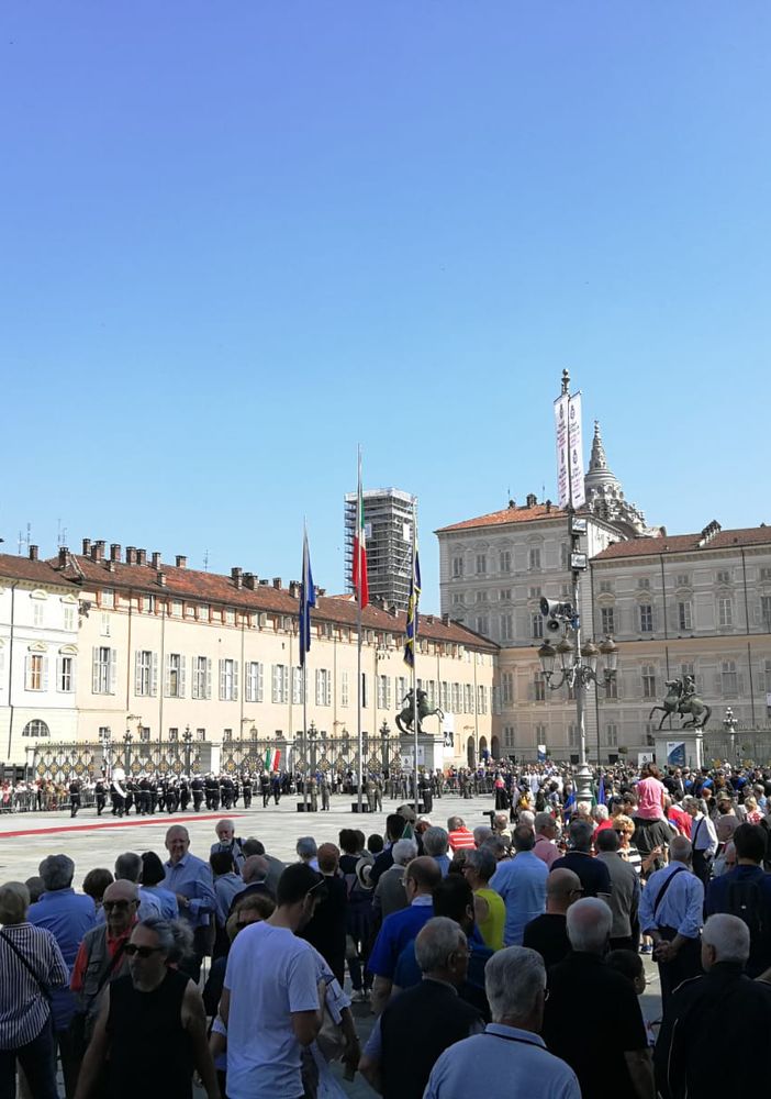Torino celebra la Repubblica: l’inno di Mameli risuona in piazza Castello