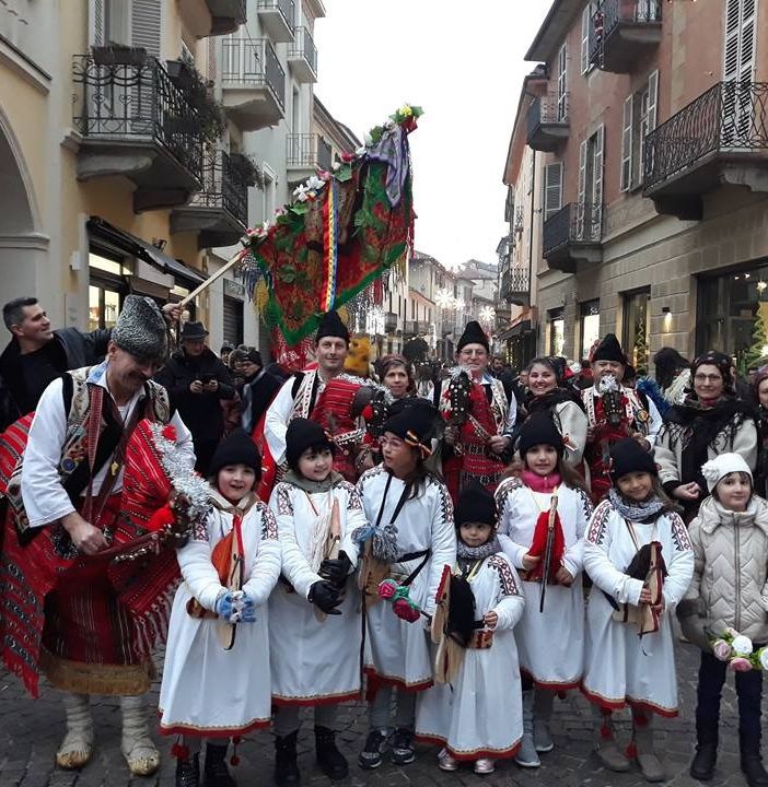 Nel penultimo weekend prima di Natale, la comunità romena di Chieri ha festeggiato insieme ai chieresi