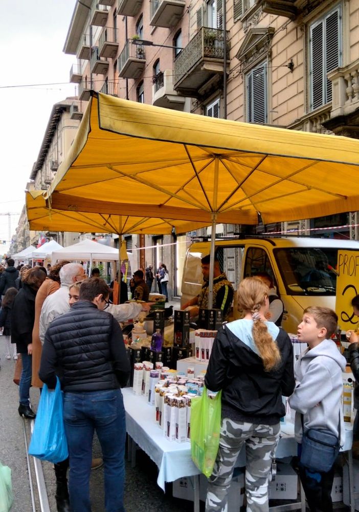 Festa di via Madama Cristina buona la prima, ora si pensa alle luci di Natale