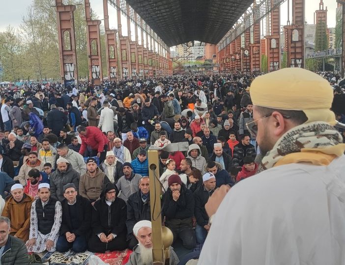 Preghiera e festa al Parco Dora per la fine del Ramadan [FOTO E VIDEO]