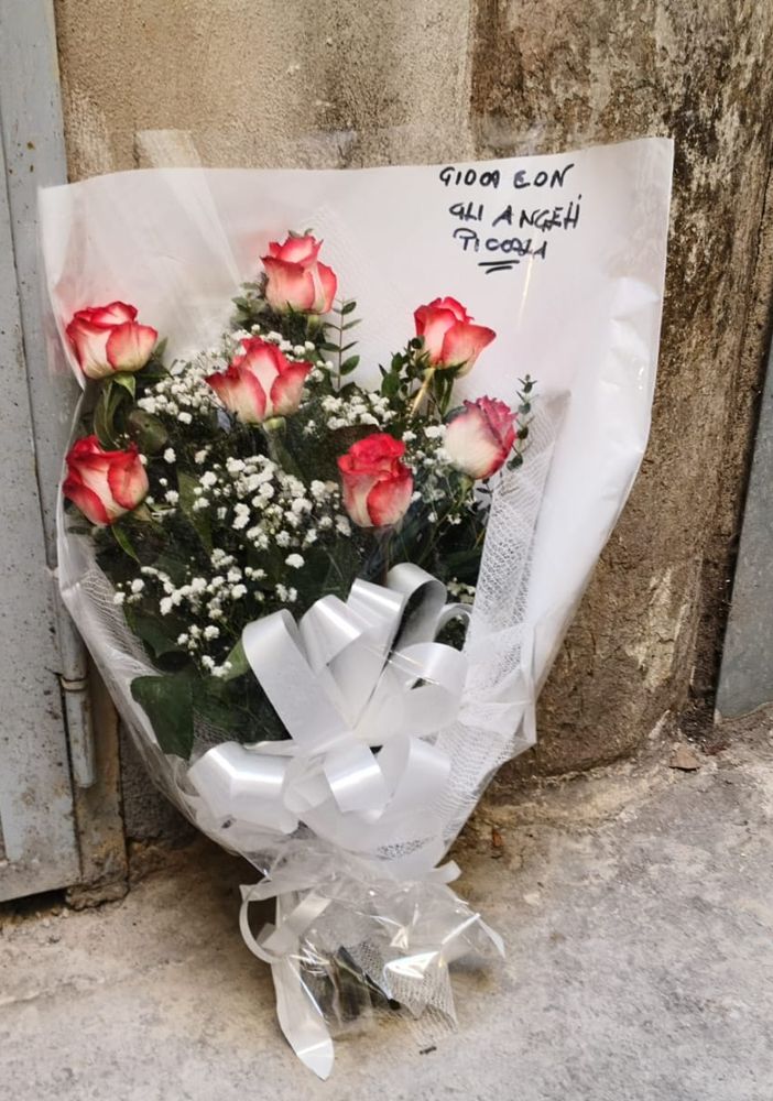 Bimba precipitata dal balcone, il patrigno è sconvolto. Il suo avvocato: &quot;Non si dà pace&quot;