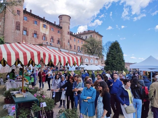 Moncalieri, l'annunciato maltempo costringe al rinvio l'appuntamento con Fiorile