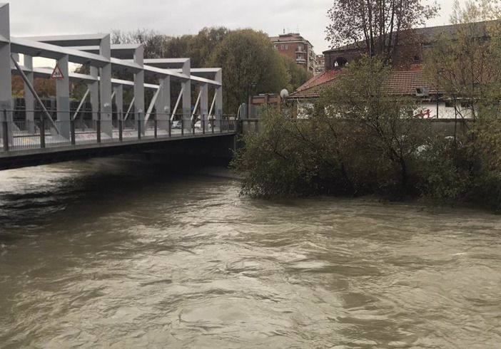 Maltempo a Torino, migliora la Dora: tutti aperti i ponti, scende il livello del fiume (VIDEO)