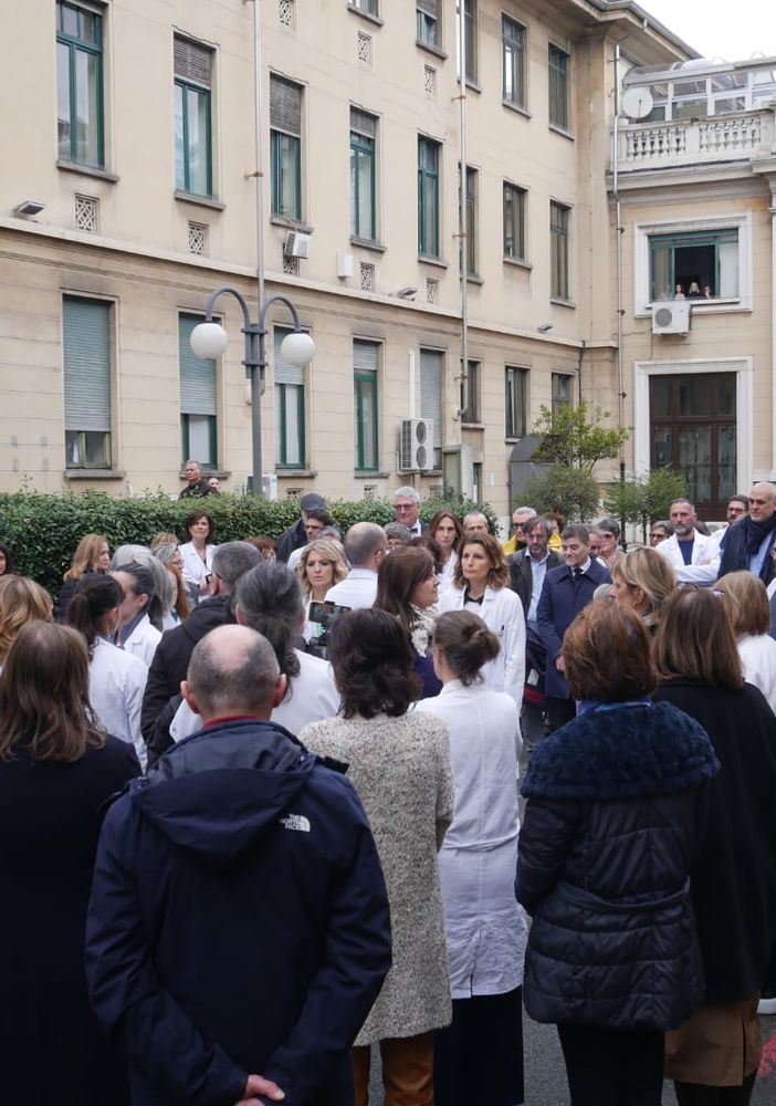 Flash mob Città della Salute nella Giornata contro la violenza sugli operatori sanitari