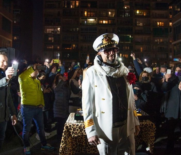 flash mob in onore di Gigi D'Agostino