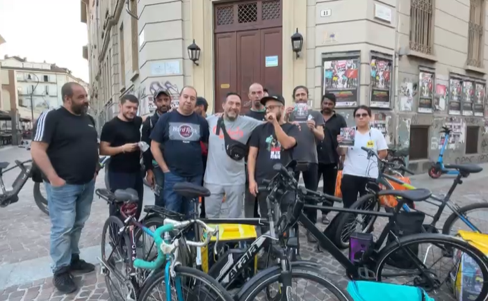 Flash mob dei rider in via Verdi