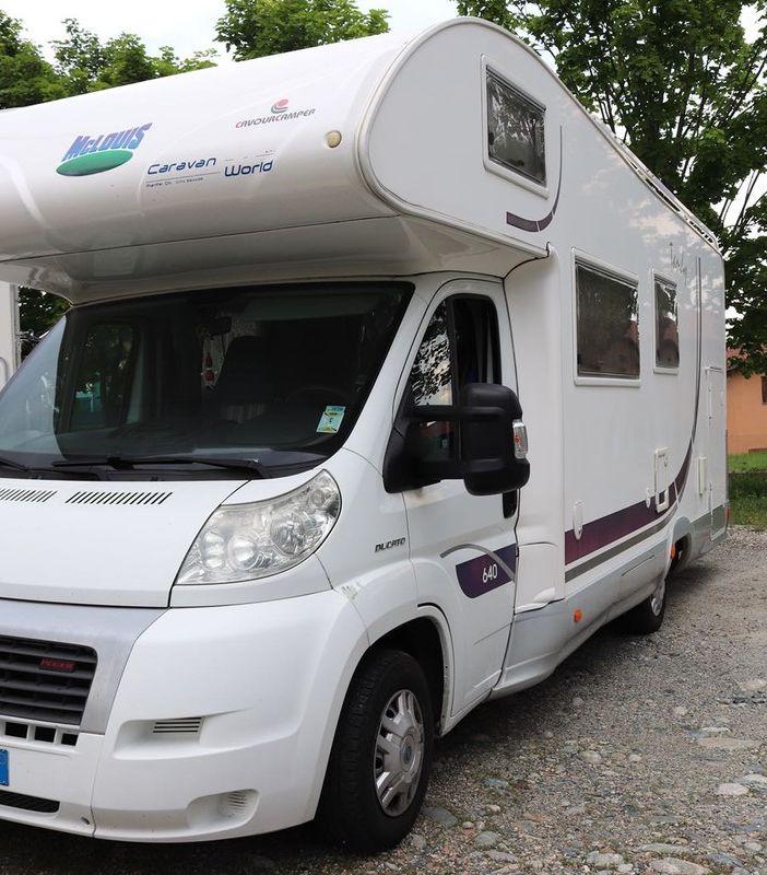 Vendesi Camper MCLOUIS TANDY 640
