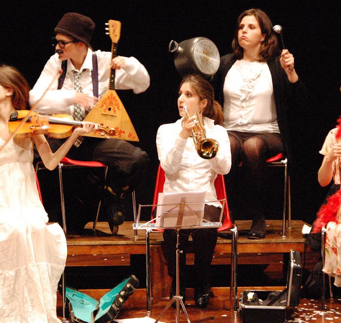 Teatranza: domani si fa festa per i 30 anni dell'associazione