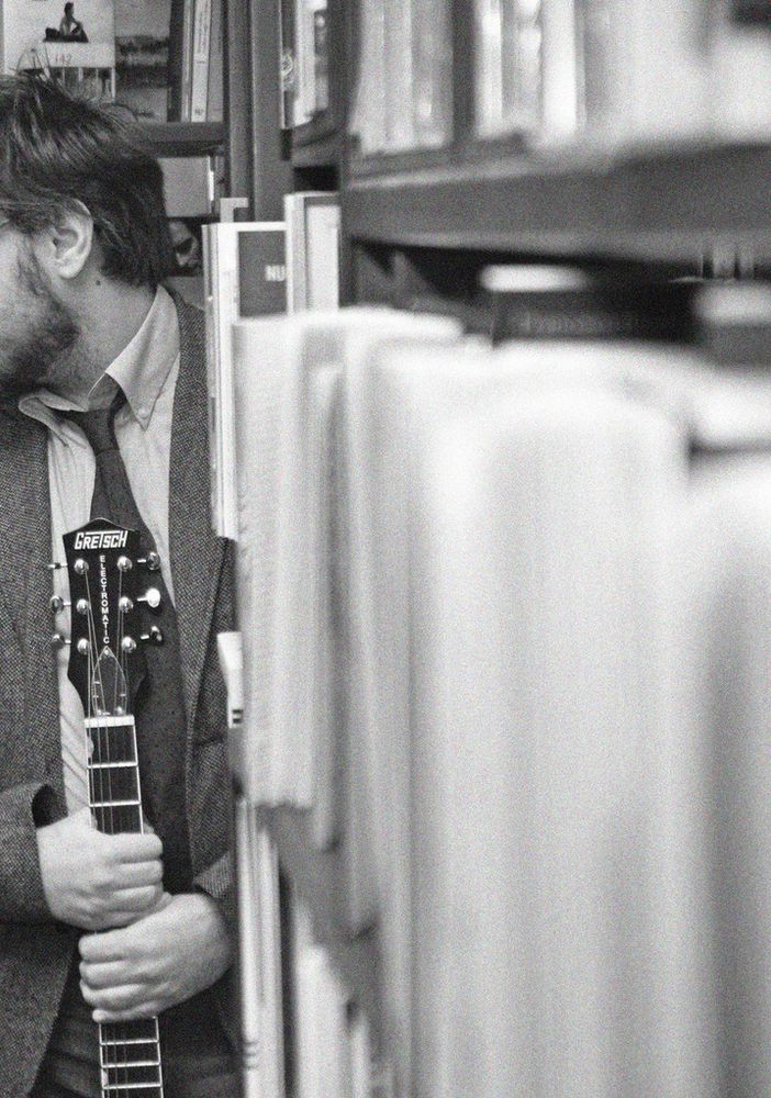 Tra l’estetica punk del grezzo e la vena cantautoriale: la musica di Francesco Rigoni