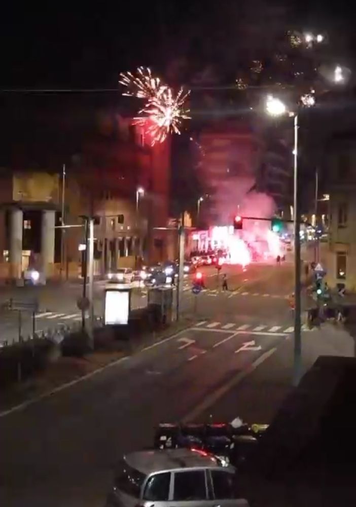 fuochi artificiali nella notte