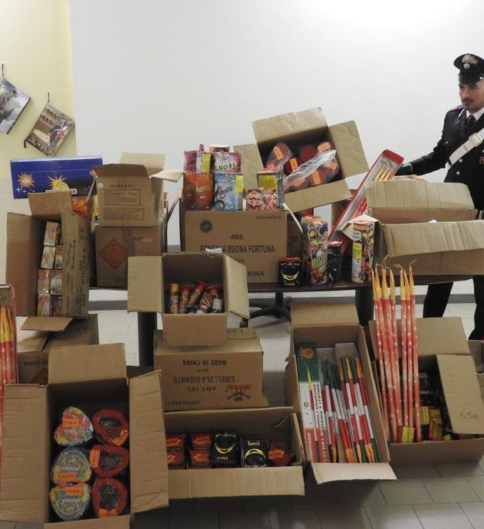 Moncalieri, 184 chili di botti illegali nascosti nella cantina di un condominio