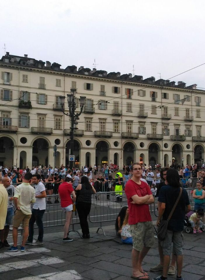 Fuochi di San Giovanni in piazza Vittorio: alle 21 poco pubblico, si teme l'effetto &quot;piazza San Carlo&quot;
