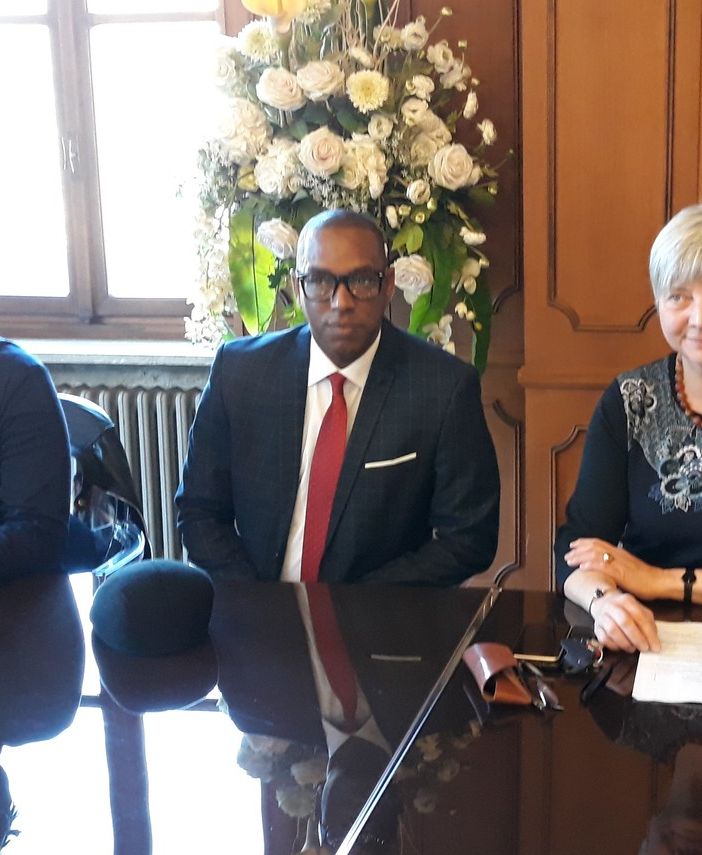 Bagarre in consiglio comunale a Nichelino, l’assessore Ramello annuncia le dimissioni