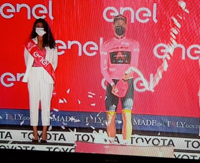 Ganna illumina la Mole, è sua la prima maglia rosa del Giro (FOTO)