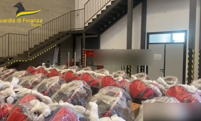 pezzi di ricambio sequestrati