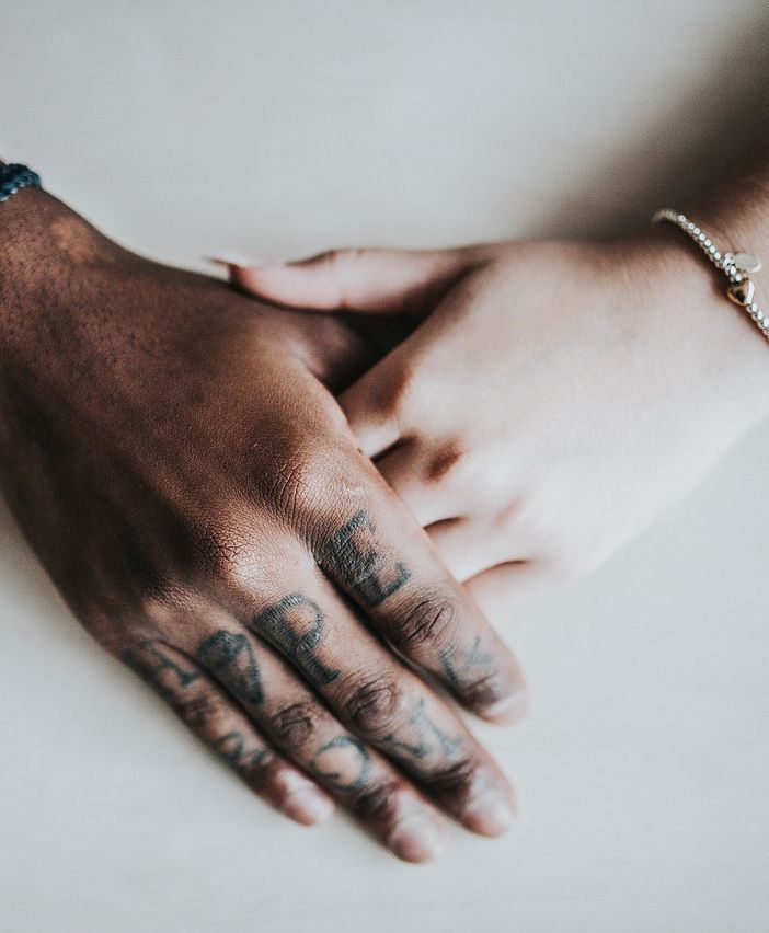 Gioielli per uomo e donna: tendenze e consigli per la scelta del regalo ideale