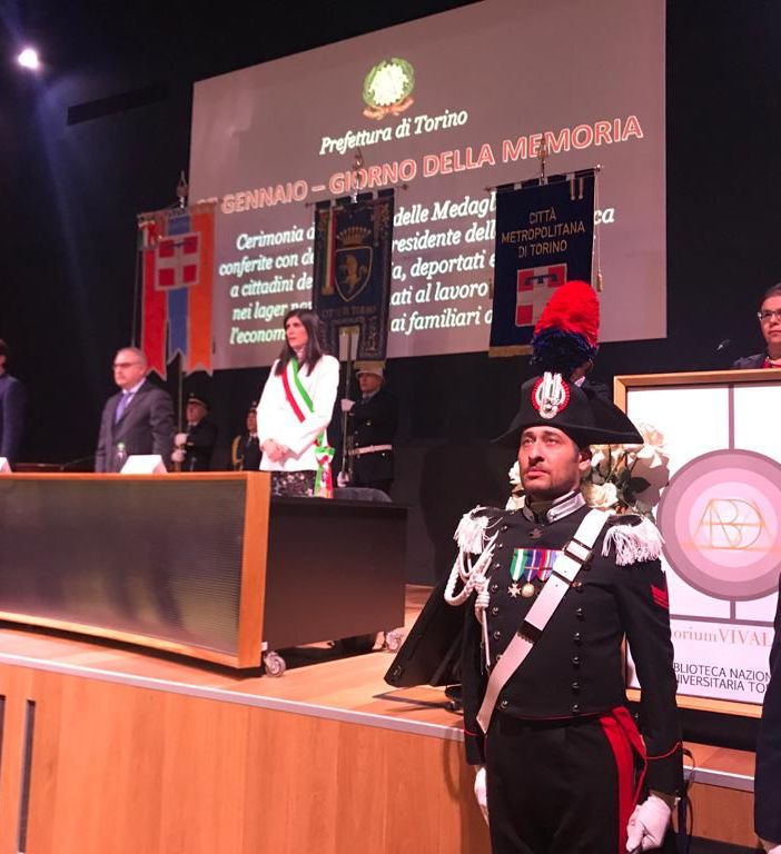 Medaglie d’onore ai deportati nei lager nazisti, Appendino: “Grazie, vi siete schierati dalla parte giusta” [VIDEO]