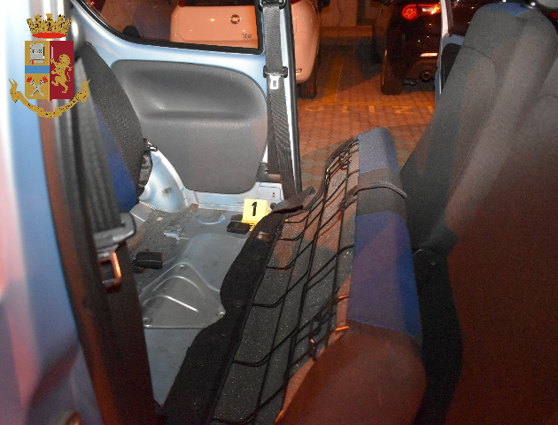Installa un gps nell'auto dell'ex fidanzata per seguirla: arrestato stalker