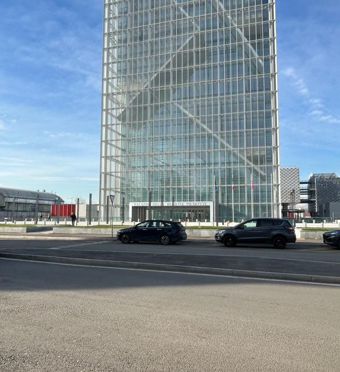 grattacielo regione transenne tolte