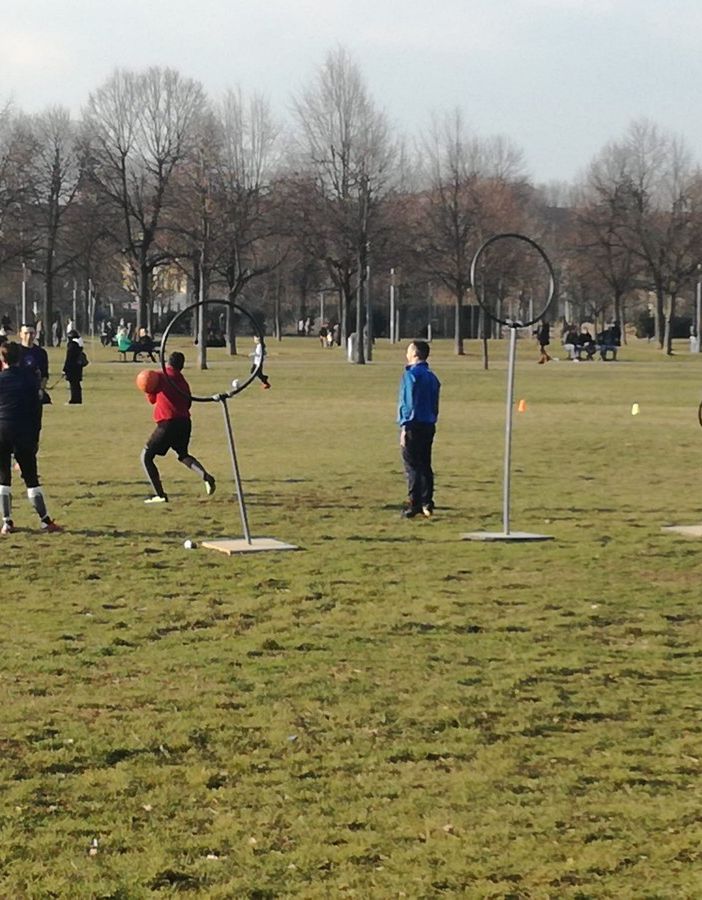 Un allenamento della squadra torinese di Quidditch in piazza d'Armi