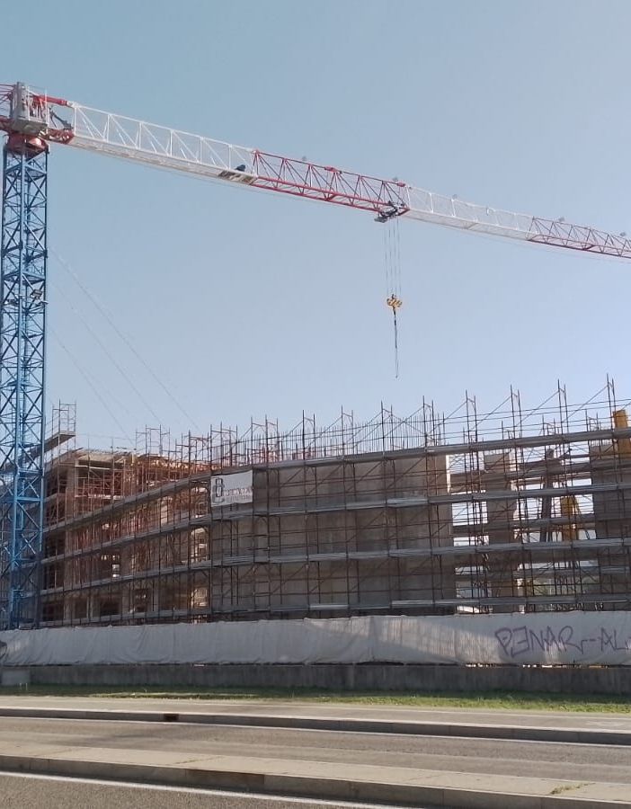 gru e lavori zona mercati generali
