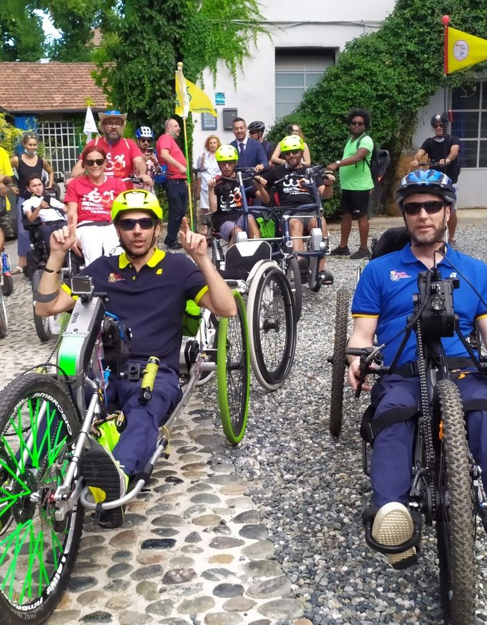 Viaggio Italia è ripartito, la nuova sfida di Danilo e Luca: salire sull'Etna in handbike (FOTO e VIDEO)