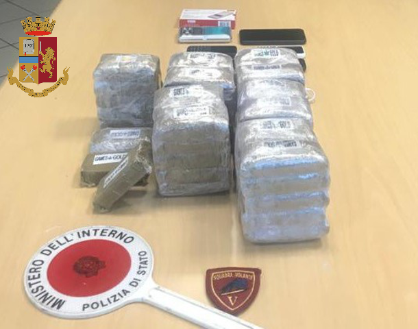 A Torino quasi 6 chili di hashish sequestrati dalla Polizia