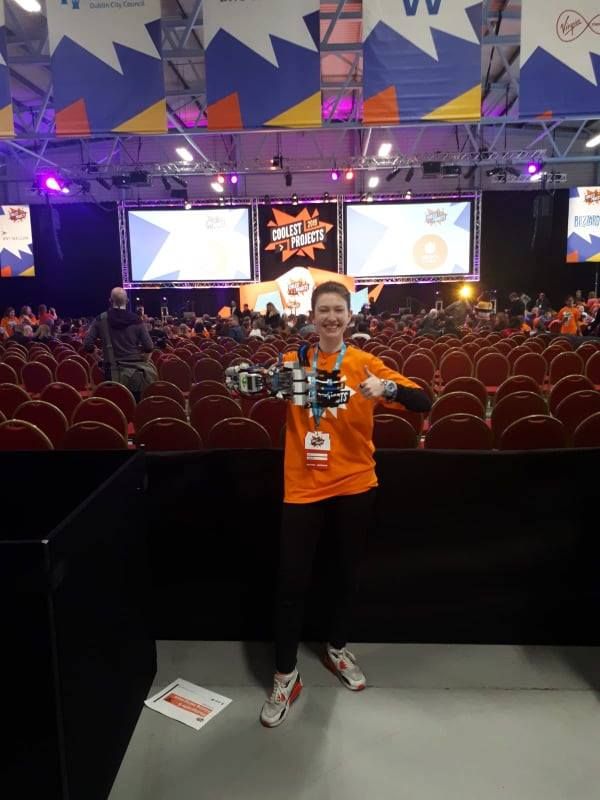 È italiana la giovane inventrice della mano robotica realizzata in mattoncini lego