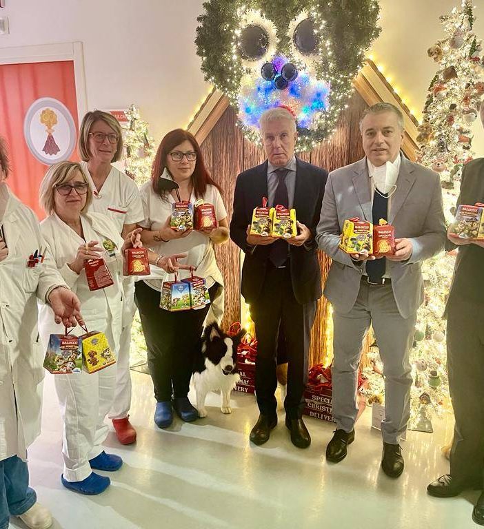 Graglia (FI) all’ospedale Regina Margherita di Torino per consegnare panettoni e sorrisi