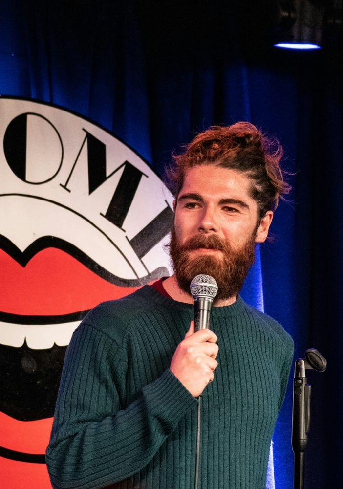 Cap10100, Diss-penser: il nuovo appuntamento di stand-up con il collettivo BeComedy