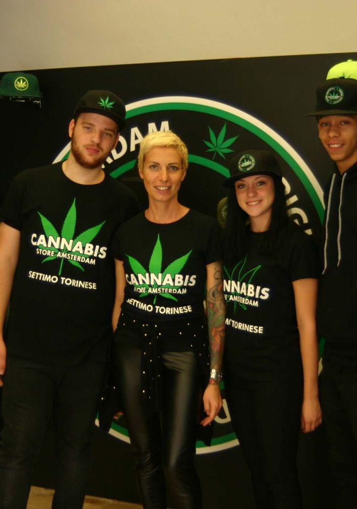 A Settimo inaugurato il primo &quot;Cannabis Store Amsterdam&quot;