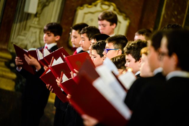 Alla Sacra di San Michele il concerto di Natale con I Pueri Cantores della Cappella Sistina 