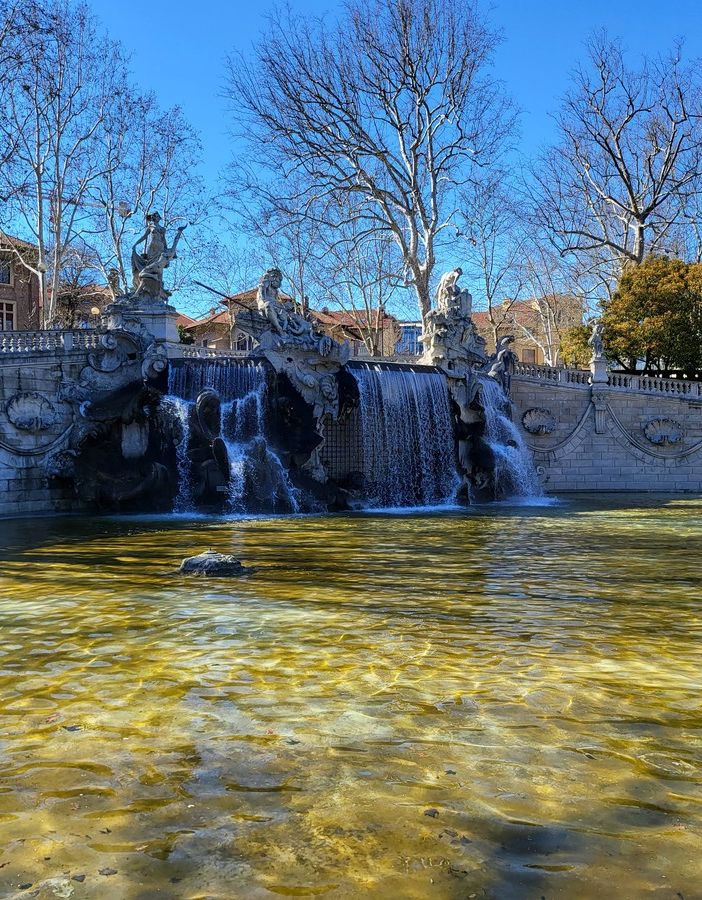 La Fontana dei 12 Mesi: l'unico monumento testimone dell'Esposizione Universale del 1898