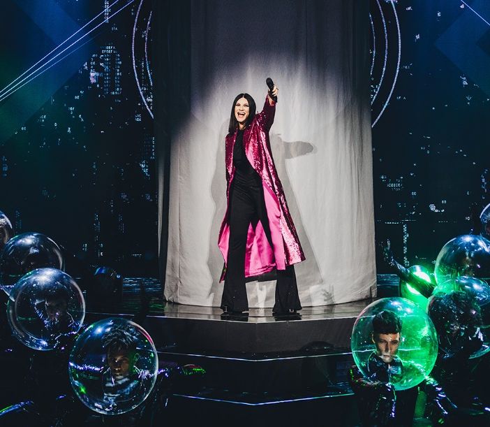 Laura Pausini torna all'Inalpi Arena per il suo tour mondiale