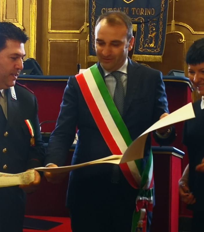 Rischiò di morire sventando una rapina, Carabiniere premiato in Sala Rossa: &quot;Ho fatto solo il mio dovere&quot;