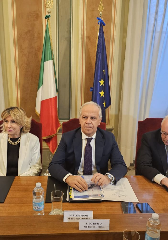 Sicurezza, il Ministro Piantedosi a Torino per annunciare 240 nuovi agenti: &quot;C'è attenzione per questa città&quot;