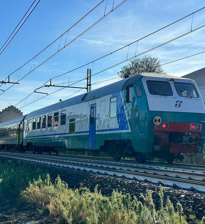 Bruzolo, sospesa la circolazione dei treni per un investimento